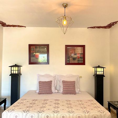 Chambres D'Hotes Les Noisetiers Digne-les-Bains Esterno foto